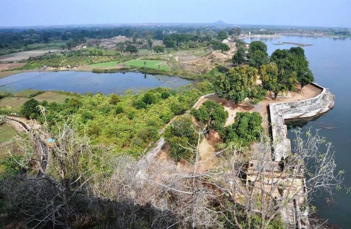 Barua Sagar Lake Jhansi, History, Viewpoints, Timings & Travel Guide