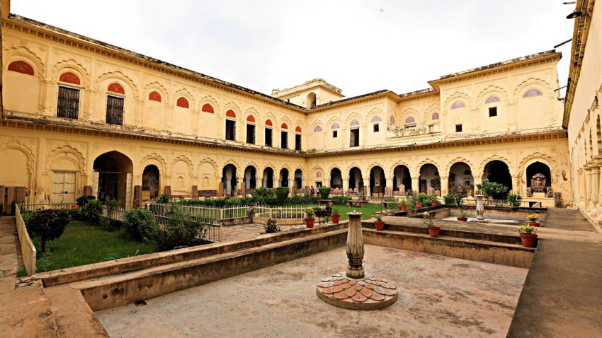 Rani Mahal, Jhansi - The Royal Residence of Courage